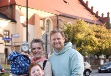 Bochnia. Ira i John zbierają ubrania dla rannych żołnierzy w Charkowie. Czego potrzeba?