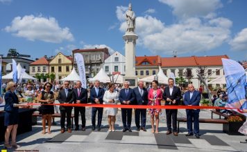 Oficjalnie otwarto zrewitalizowany Rynek w Bochni – ZDJĘCIA