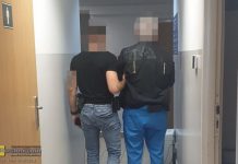 Niepołomice. Niszczył karoserie pojazdów na parkingu aż trafił na… nieoznakowany radiowóz