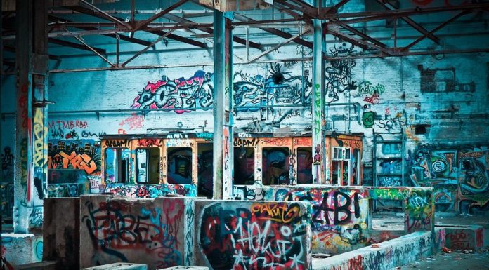 Policja zatrzymała 4 grafficiarzy. Straty oszacowano na ok. 25 tys. zł