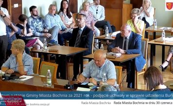 Wotum zaufania i absolutorium dla burmistrza Bochni – RELACJA Z SESJI