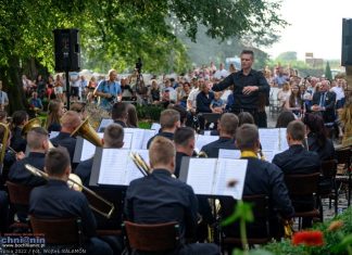 Patriotyczny koncert pod lipą w Bieńkowicach – ZDJĘCIA