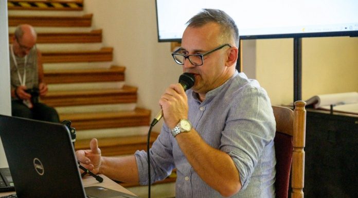 Muzeum. Jarosław Kucybała opowiedział o pięknych trasach kolejowych – ZDJĘCIA