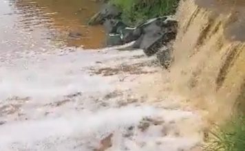 Bochnia. Co wypływa z kanału do Raby? Zaalarmowano służby