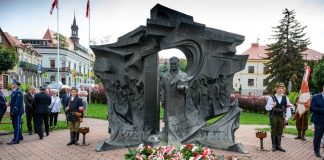 W Bochni uczczono rocznicę wybuchu Powstania Warszawskiego – ZDJĘCIA