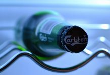 Efekt domina. Carlsberg Polska wstrzymuje produkcję z powodu braku dwutlenku węgla do warzenia piwa