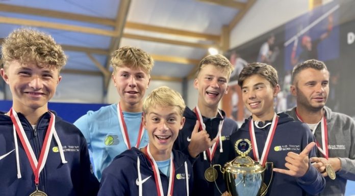 Tenis. Antek Kasperski ze złotym medalem drużynowych Mistrzostw Polski