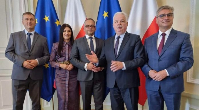 Wójt Marek Bzdek: „Nowa sala sportowa w Brzeźnicy to już tylko kwestia czasu”