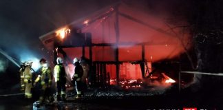 🔴 Pożar w ośrodku jeździeckim w Proszówkach. Nie żyją dwa konie – ZDJĘCIA, WIDEO