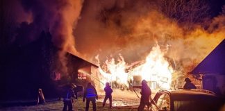 Ruszyła zrzutka pieniędzy na odbudowę spalonej stajni w Proszówkach. Straty są ogromne – ZDJĘCIA