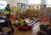 Odblaskowa „Dwójka”. Uczniowie wiedzą jak poruszać się po drodze