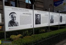 Powiększona ekspozycja plenerowa przed starostwem – ZDJĘCIA