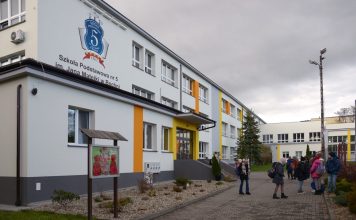 Bochnia. Kolejne prace w ramach termomodernizacji Miejskiego Przedszkola Nr 1 oraz Szkół Podstawowych Nr 5 i 7 – ZDJĘCIA