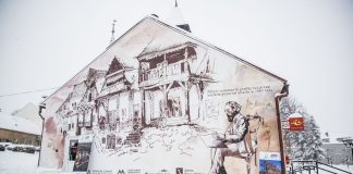 Na wiśnickim Rynku odsłonięto mural z rysunkiem Jana Matejki