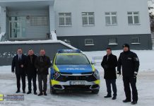 Brzescy policjanci otrzymali nowy oznakowany radiowóz