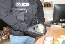 Brzesko: Nielegalny tytoń i alkohol. Policja zatrzymała 78-latka