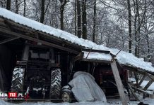 Dach wiaty zawalił się pod naporem śniegu