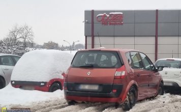 Bochnia. Kto odpowiada za odśnieżanie miejsc parkingowych?