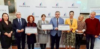 Ponad 240 tys. zł na sprzęt cyfrowy dla liceów w Bochni