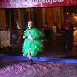 Bunt Mikołajów i biegająca choinka w Niepołomicach – ZDJĘCIA