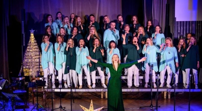 Kolędowanie z Raba Gospel Choir w Oratorium – ZDJĘCIA