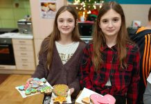 Rodzinne polsko-ukraińskie dekorowanie pierników w „Ochronce” – ZDJĘCIA