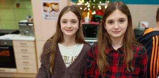 Rodzinne polsko-ukraińskie dekorowanie pierników w „Ochronce” – ZDJĘCIA