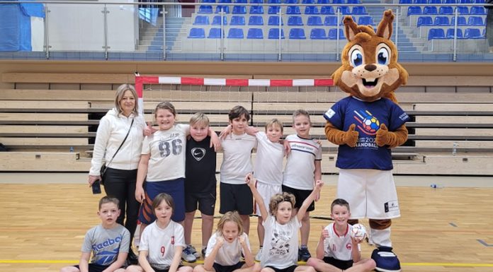 Rozegrano turniej „Gramy w ręczną”. Gościem był Pax – maskotka Mistrzostw Świata