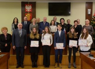 Uczniowie bocheńskich szkół podstawowych ze stypendiami partnerskiego miasta Roselle