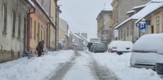 Bochnia. Radny o (nie)odśnieżaniu przystanków: „To jest paranoja”