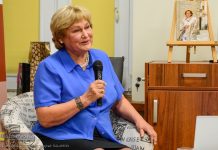 Biblioteka. Spotkanie z Aleksandrą Mączką, autorką książki „Okruchy czasu” – ZDJĘCIA