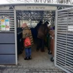 Mieszkańcy Bochni przestają segregować odpady? Radni skontrolowali śmietniki na osiedlach – ZDJĘCIA