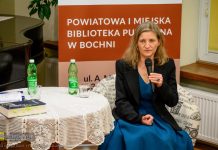 Biblioteka. Spotkanie z Sabiną Jakubowską, autorką książki „Akuszerki” – ZDJĘCIA