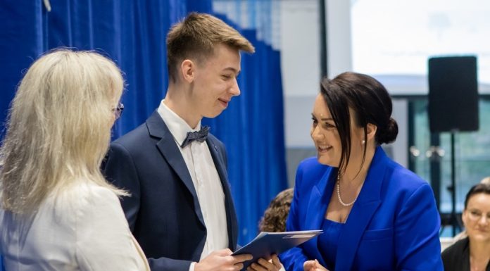 Bochnia. Listy Pochwalne dla najzdolniejszych uczniów Zespołu Szkół Nr 1 – OTO WYRÓŻNIENI