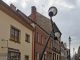 Bochnia. Znów złamana latarnia na ul. Wolnica