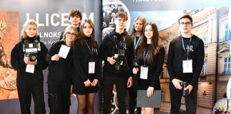 Giełda Informacji Zawodowej w Bochni. Tak szkoły przekonują do siebie ósmoklasistów – ZDJĘCIA