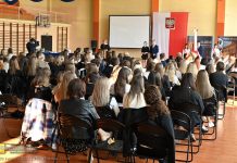 Pożegnanie maturzystów I Liceum Ogólnokształcącego w Bochni – ZDJĘCIA