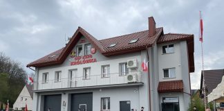 Nowy Wiśnicz. Oficjalnie otwarto nową remizę OSP Królówka