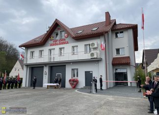 Nowy Wiśnicz. Oficjalnie otwarto nową remizę OSP Królówka