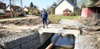 Rzezawa. Trwa przebudowa Potoku Jodłowskiego