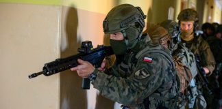 📸🎞 Bochnia. Żołnierze ćwiczyli w opuszczonym hotelu Florian – ZDJĘCIA, WIDEO