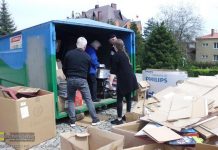 „Makulatura na misje”. Zebrano prawie 30 ton papieru i tektury – ZDJĘCIA