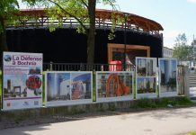 Podparyskie La Défense w Bochni – wystawa na Plantach Salinarnych