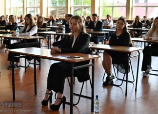Matura 2023. Najpierw język polski – ZDJĘCIA z I LO w Bochni