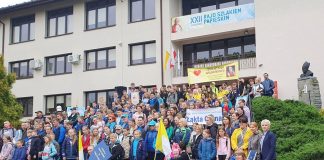 Ponad 600 osób uczestniczyło w XXII Rajdzie Szlakiem Papieskim – ZDJĘCIA