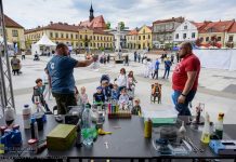 Bochnia. Rozgrzewka z Funduszami Europejskimi na Rynku – ZDJĘCIA