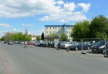 Kolejny etap budowy węzła przesiadkowego przy dworcu PKP. Jeszcze większe utrudnienia