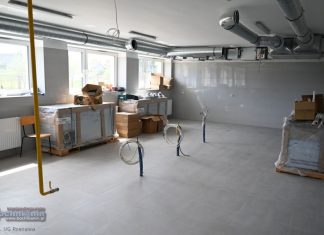 Trwa budowa kuchni i jadalni w szkole podstawowej w Rzezawie