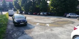 Bochnia. Brak chętnych na zorganizowanie parkingu przy ZUS-ie