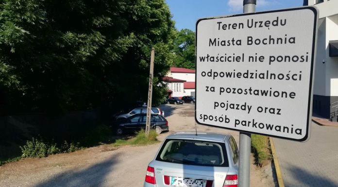 Magistrat nadal szuka chętnego na zorganizowanie parkingu przy ZUS-ie